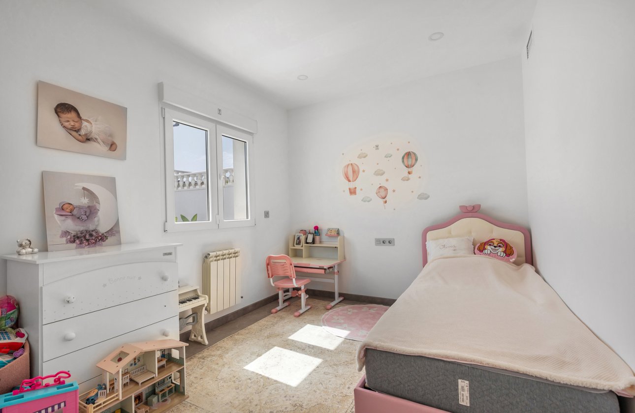 Reventa - Villa - Torrevieja - Los Balcones