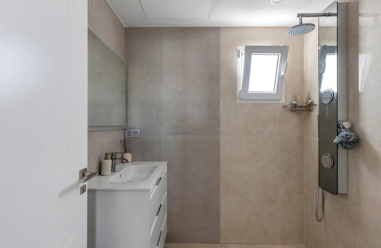 Reventa - Villa - Torrevieja - Los Balcones