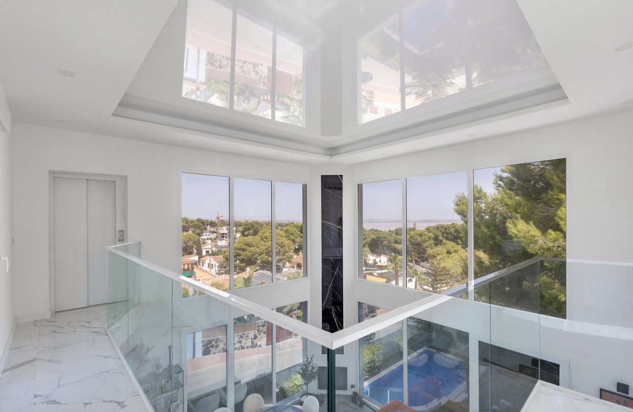 Reventa - Villa - Torrevieja - Los Balcones