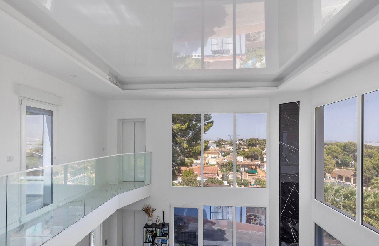 Reventa - Villa - Torrevieja - Los Balcones