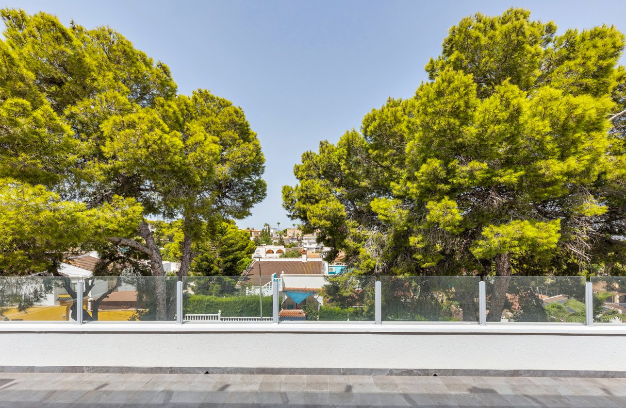 Reventa - Villa - Torrevieja - Los Balcones