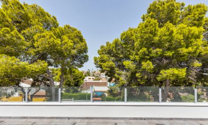 Reventa - Villa - Torrevieja - Los Balcones