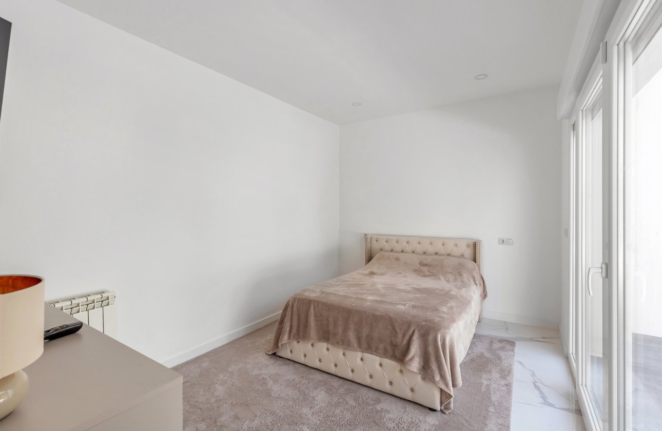 Reventa - Villa - Torrevieja - Los Balcones