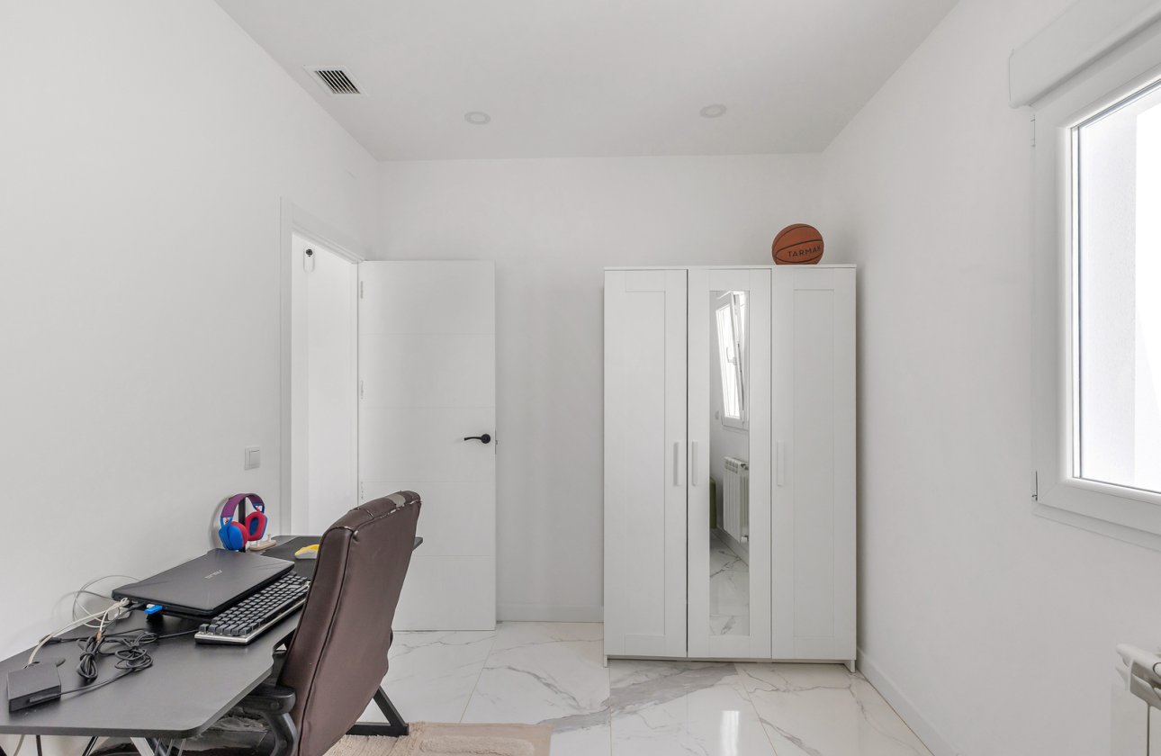 Reventa - Villa - Torrevieja - Los Balcones