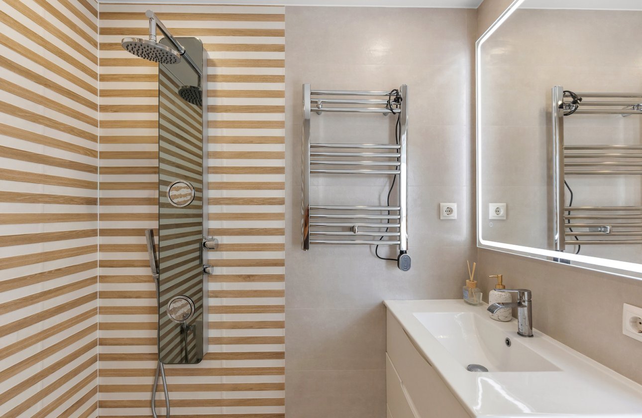 Reventa - Villa - Torrevieja - Los Balcones