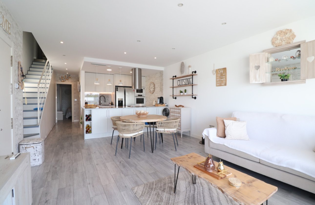 Resale - Villa / Semi detached - Daya Vieja - Daya Vieja - Town