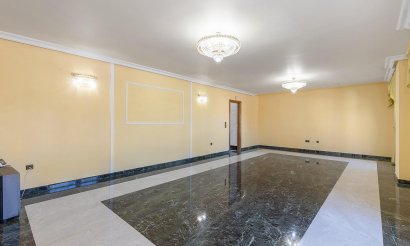 Resale - Villa - Torrevieja - Torreta florida
