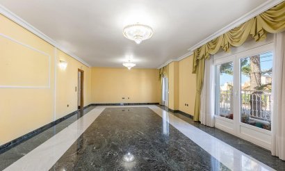 Resale - Villa - Torrevieja - Torreta florida