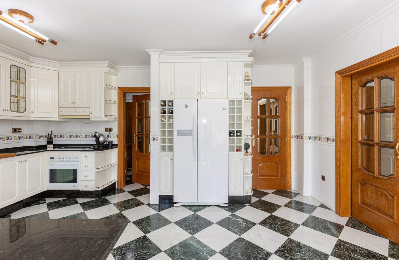 Resale - Villa - Torrevieja - Torreta florida