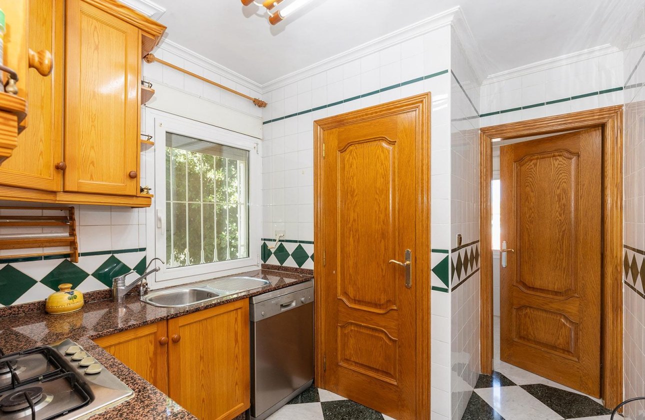 Resale - Villa - Torrevieja - Torreta florida