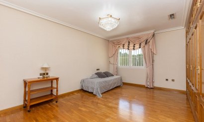 Resale - Villa - Torrevieja - Torreta florida