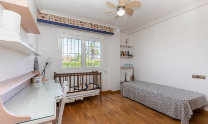 Resale - Villa - Torrevieja - Torreta florida