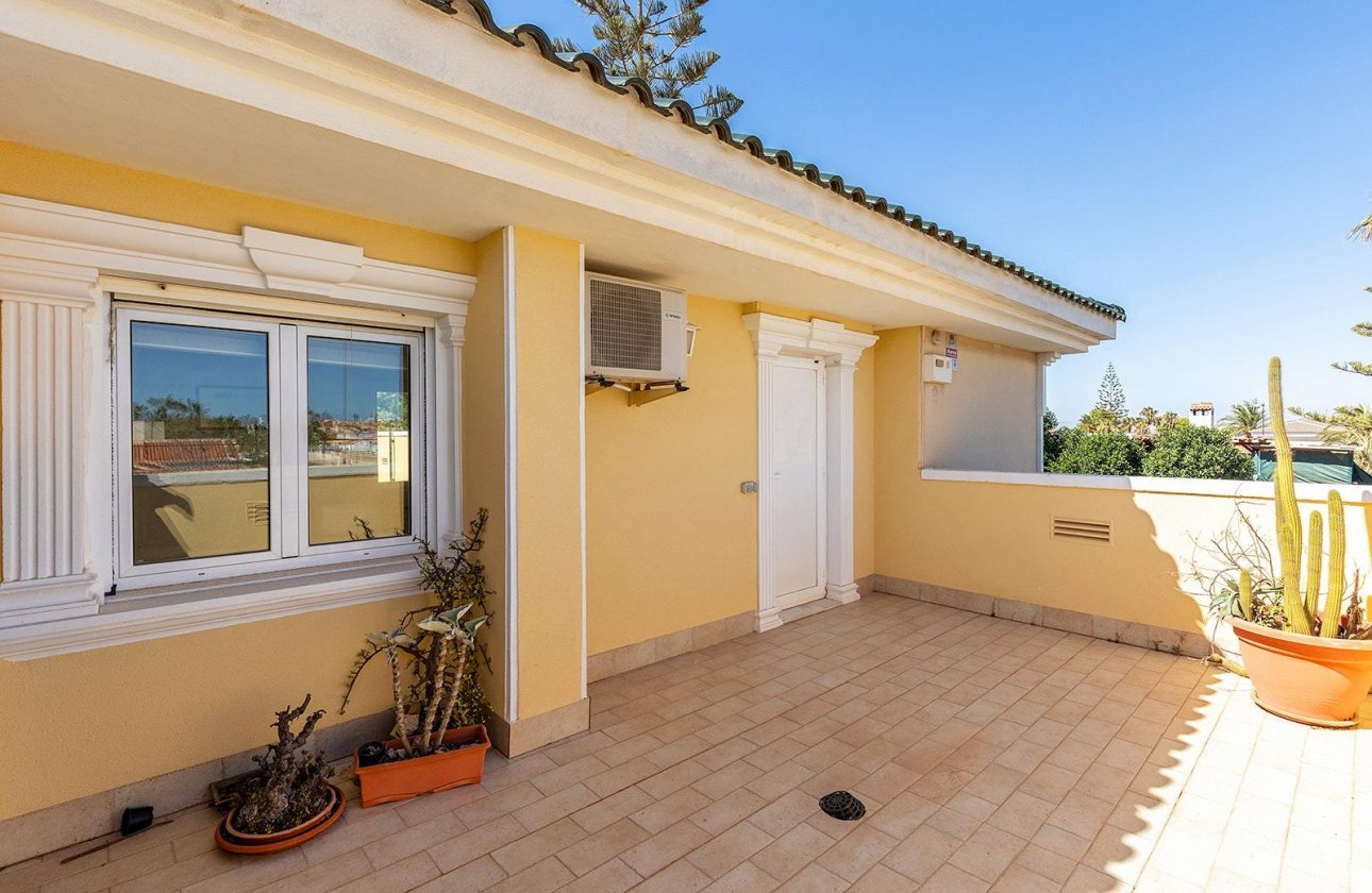 Resale - Villa - Torrevieja - Torreta florida