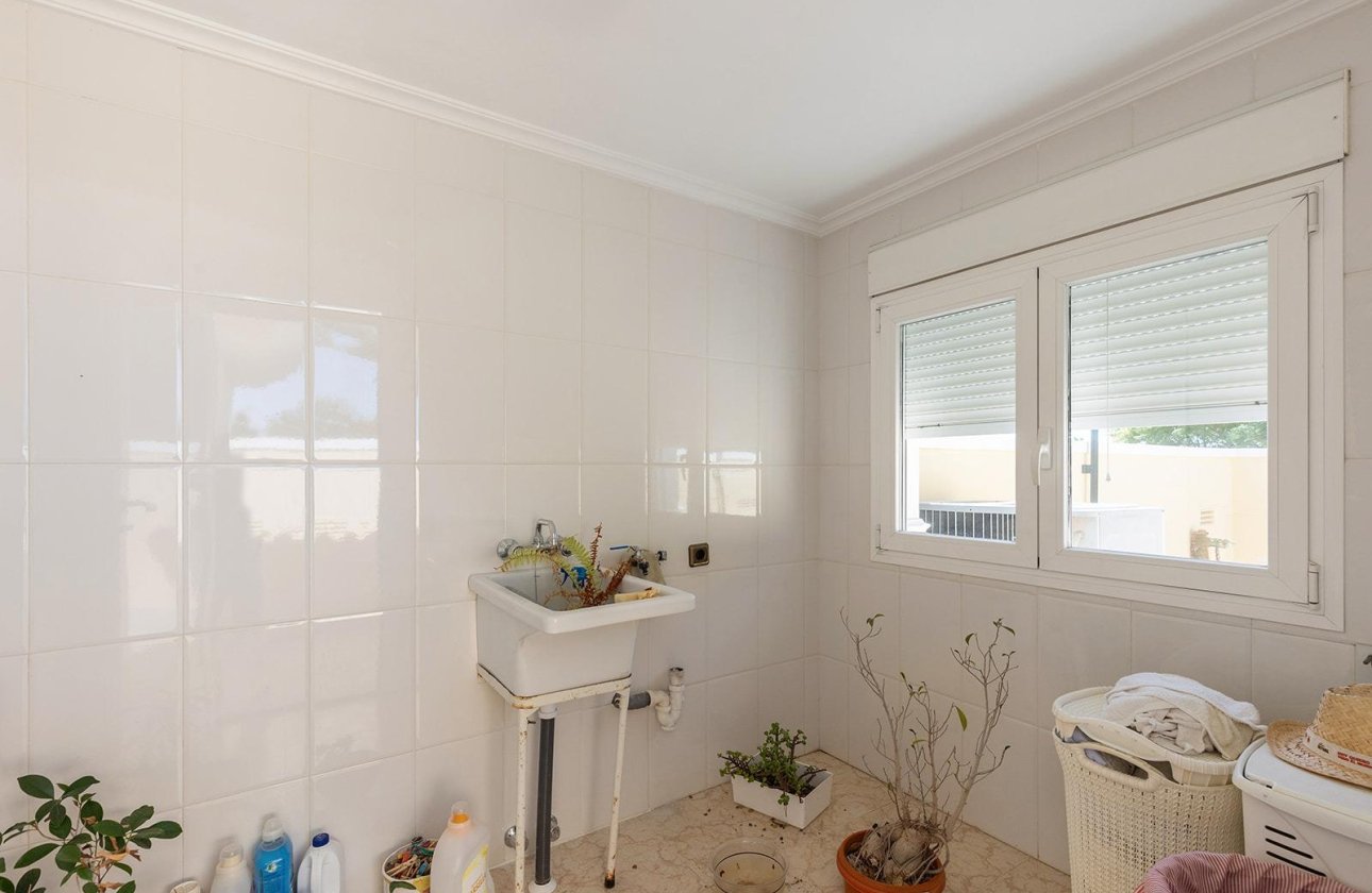 Resale - Villa - Torrevieja - Torreta florida