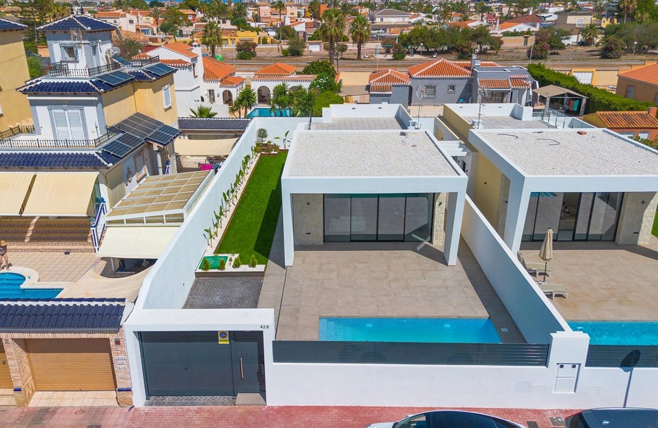 Resale - Villa - Torrevieja - Los Balcones - Los Altos del Edén