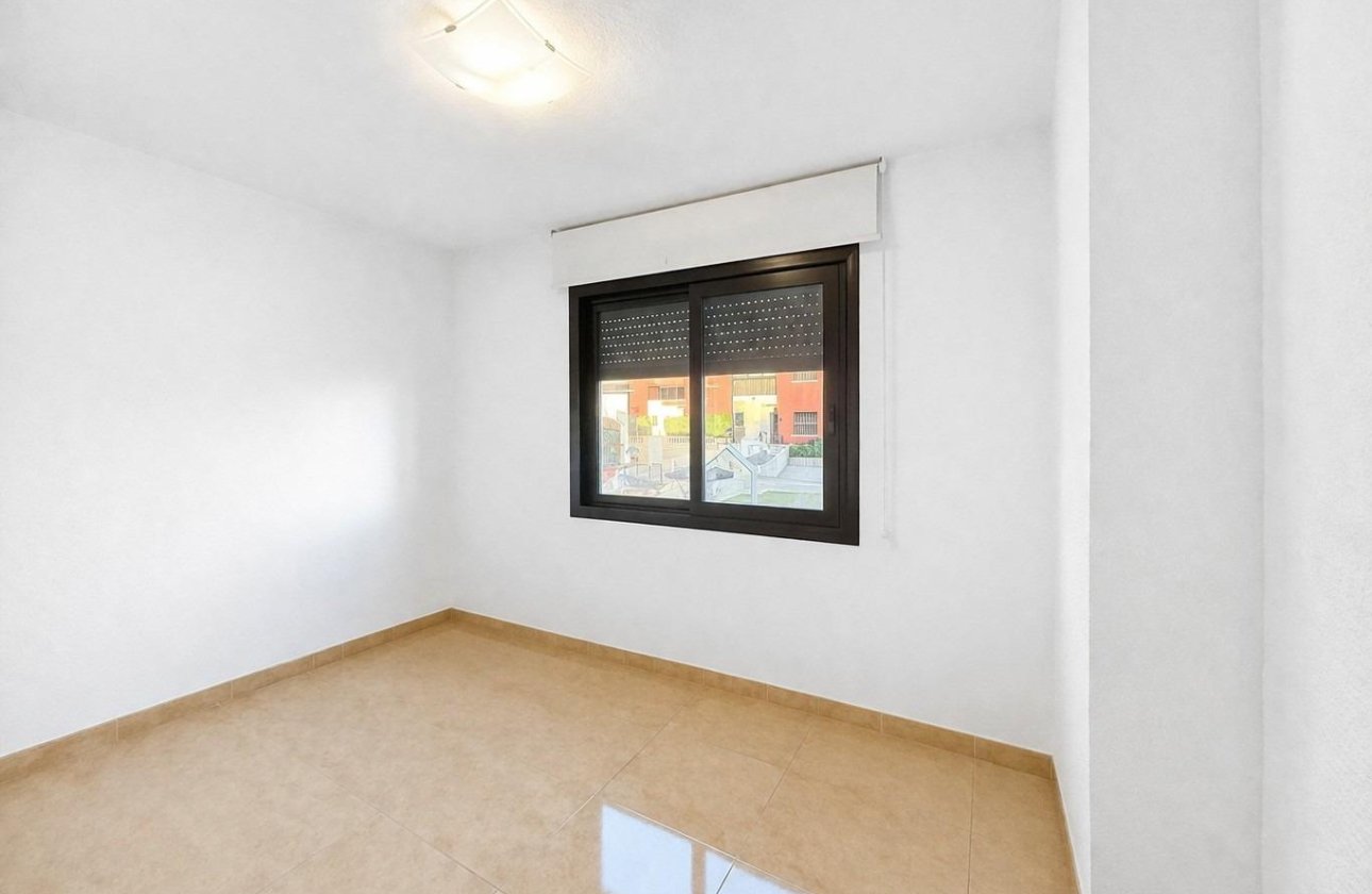 Resale - Townhouse - Torrevieja - Aguas Nuevas