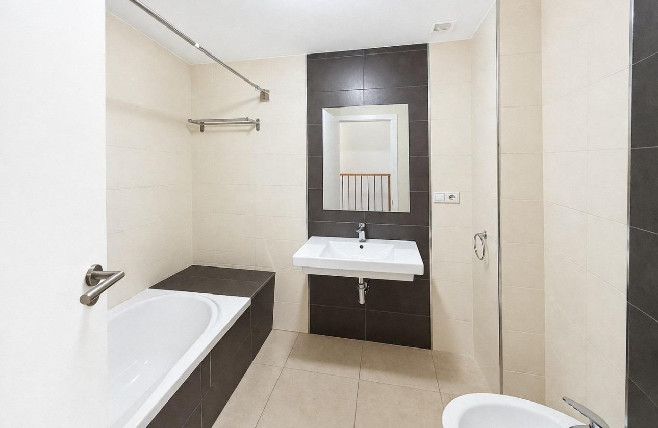Resale - Townhouse - Torrevieja - Aguas Nuevas