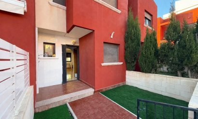 Resale - Townhouse - Torrevieja - Aguas Nuevas