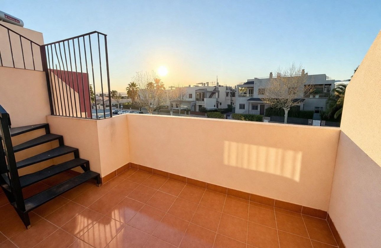 Resale - Townhouse - Torrevieja - Aguas Nuevas