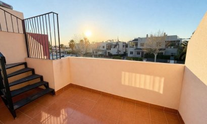 Resale - Townhouse - Torrevieja - Aguas Nuevas