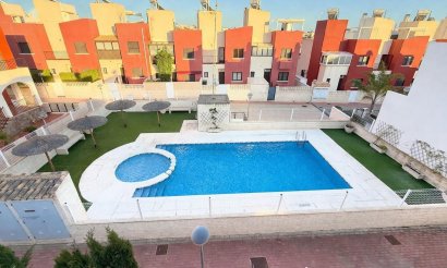 Resale - Townhouse - Torrevieja - Aguas Nuevas