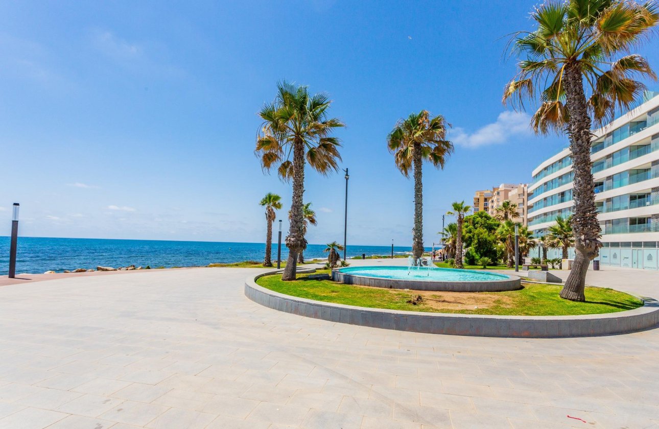 Resale - Townhouse - Torrevieja - Aguas Nuevas