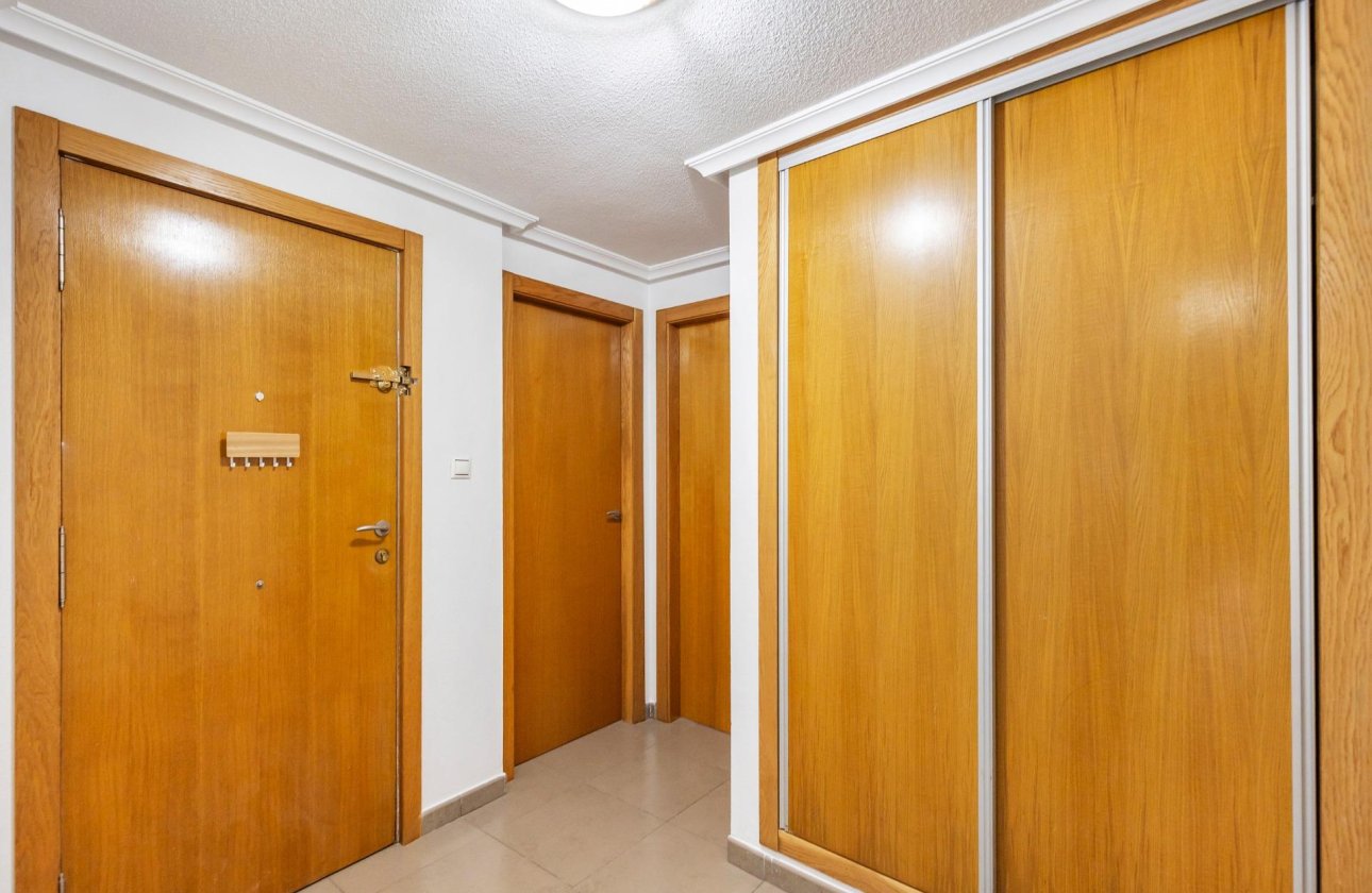 Resale - Apartment / flat - Torrevieja - torrevieja
