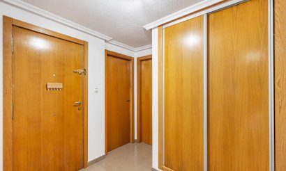 Resale - Apartment / flat - Torrevieja - torrevieja