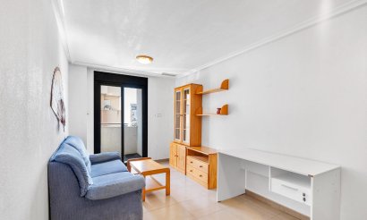 Resale - Apartment / flat - Torrevieja - torrevieja