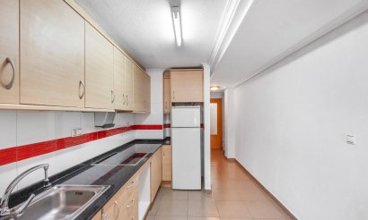 Resale - Apartment / flat - Torrevieja - torrevieja