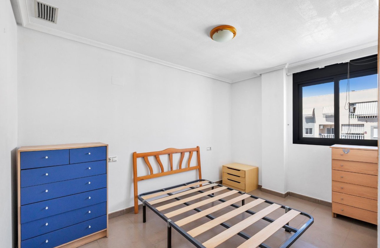 Resale - Apartment / flat - Torrevieja - torrevieja