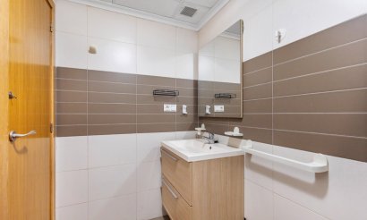Resale - Apartment / flat - Torrevieja - torrevieja