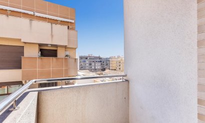 Resale - Apartment / flat - Torrevieja - torrevieja
