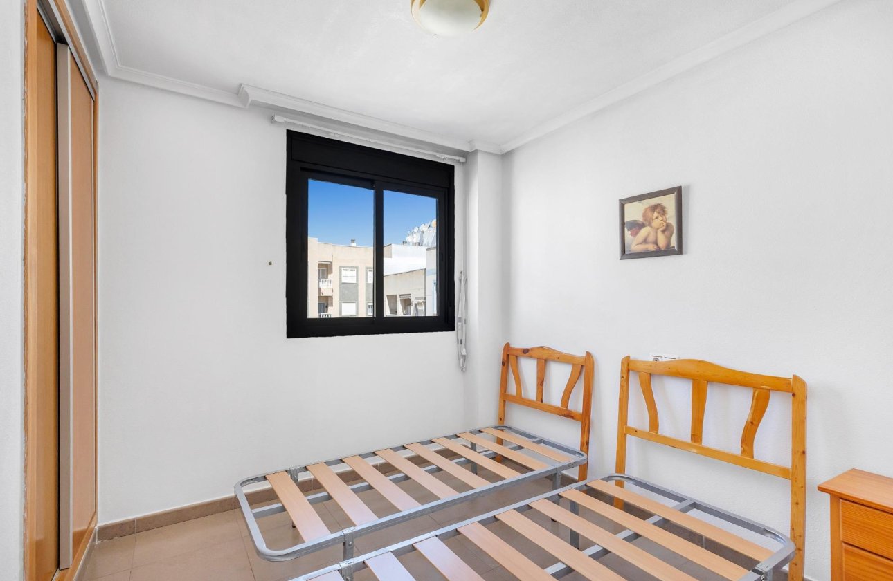 Resale - Apartment / flat - Torrevieja - torrevieja