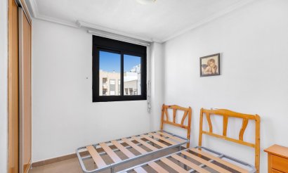 Resale - Apartment / flat - Torrevieja - torrevieja