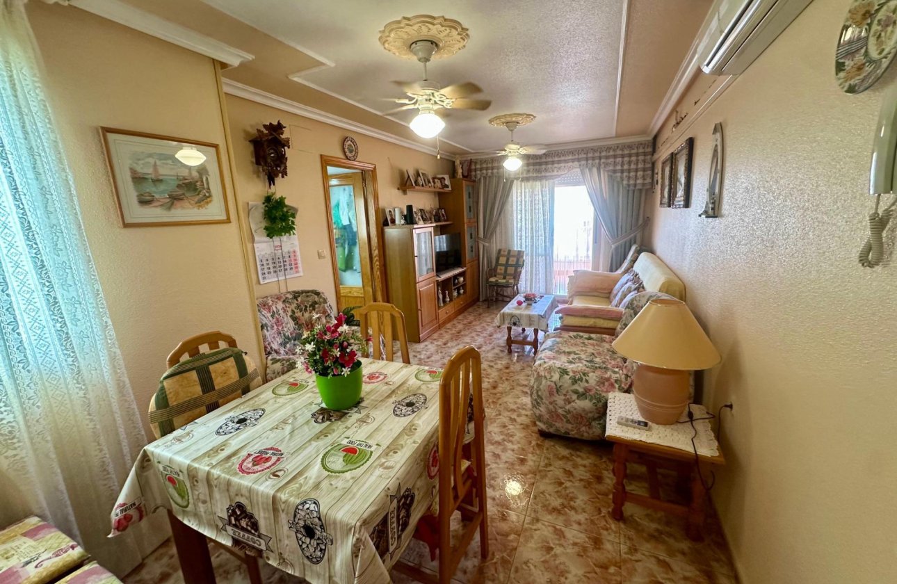 Reventa - Apartamento / piso - Torrevieja - La Mata pueblo