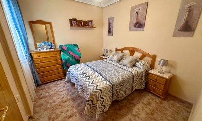 Reventa - Apartamento / piso - Torrevieja - La Mata pueblo