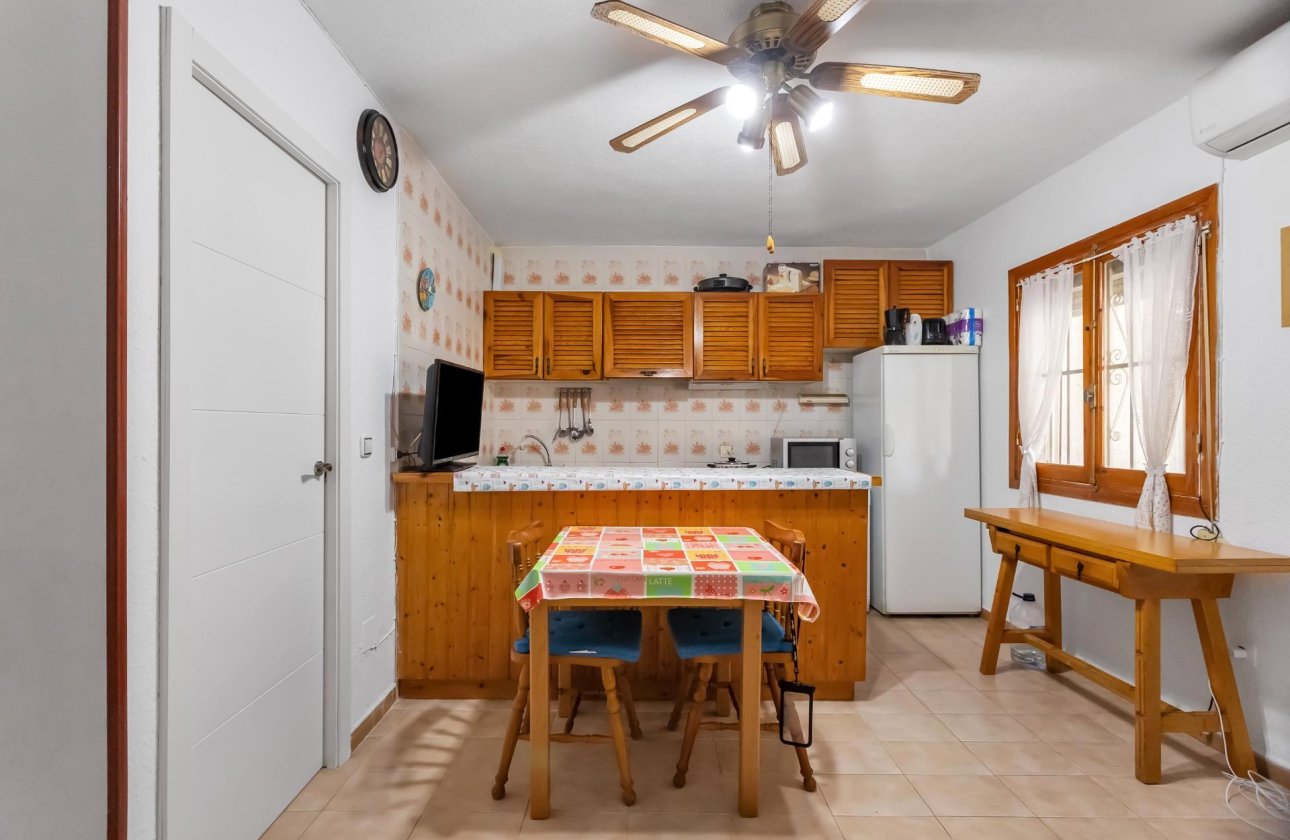 Resale - Bungalow - Torrevieja - Playa de los Naufragos