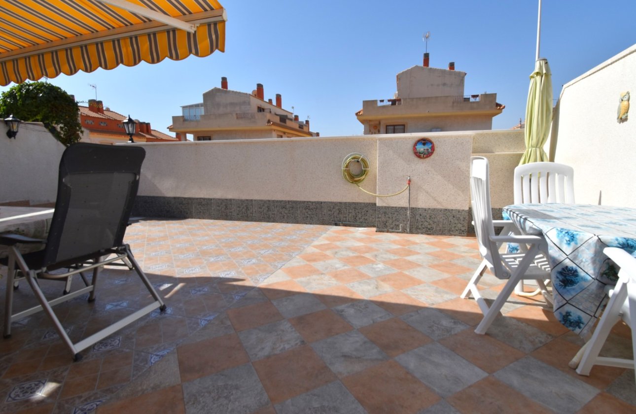 Resale - Villa / Semi detached - Orihuela Costa - La Zenia