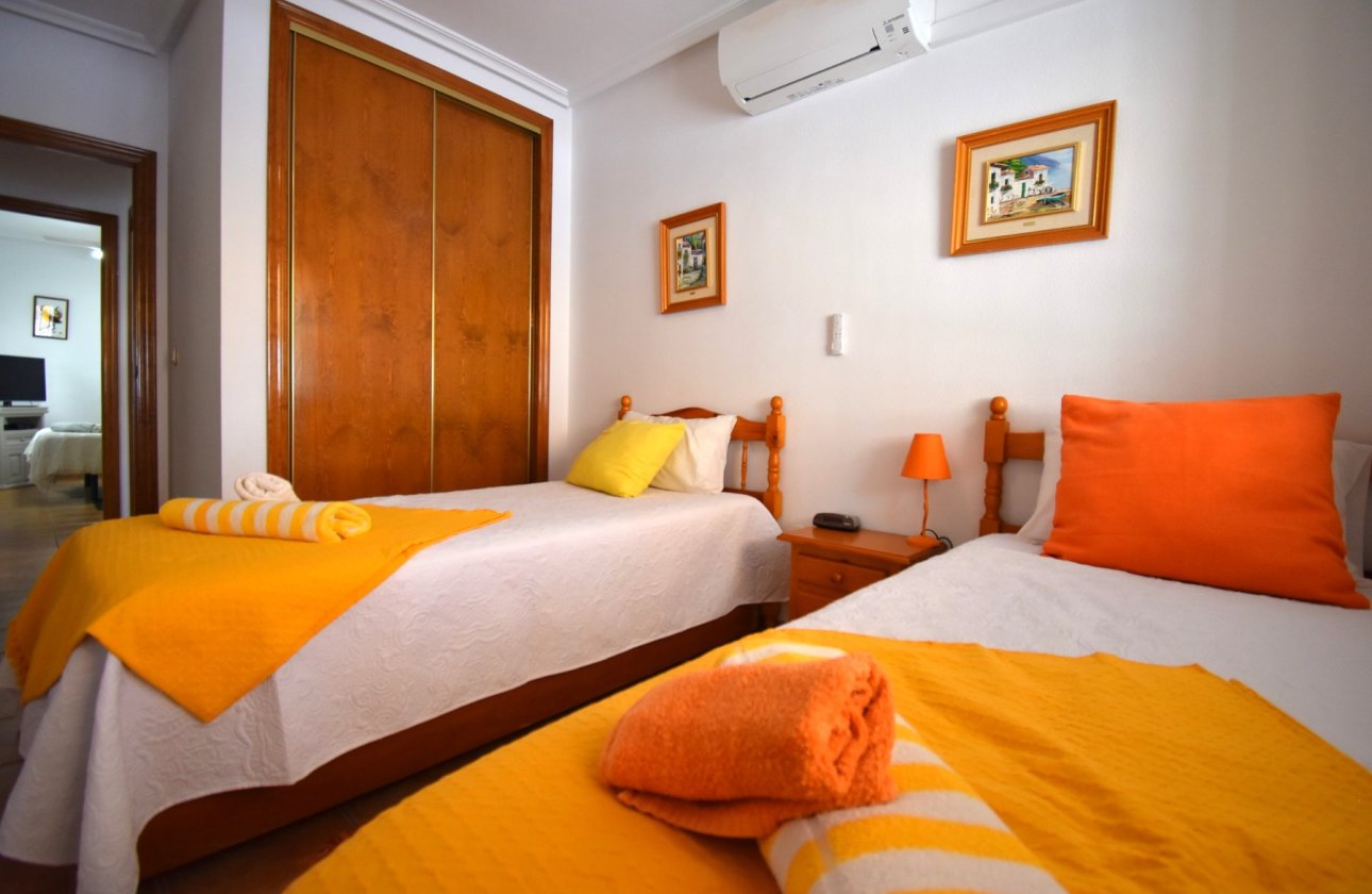 Resale - Villa / Semi detached - Orihuela Costa - La Zenia