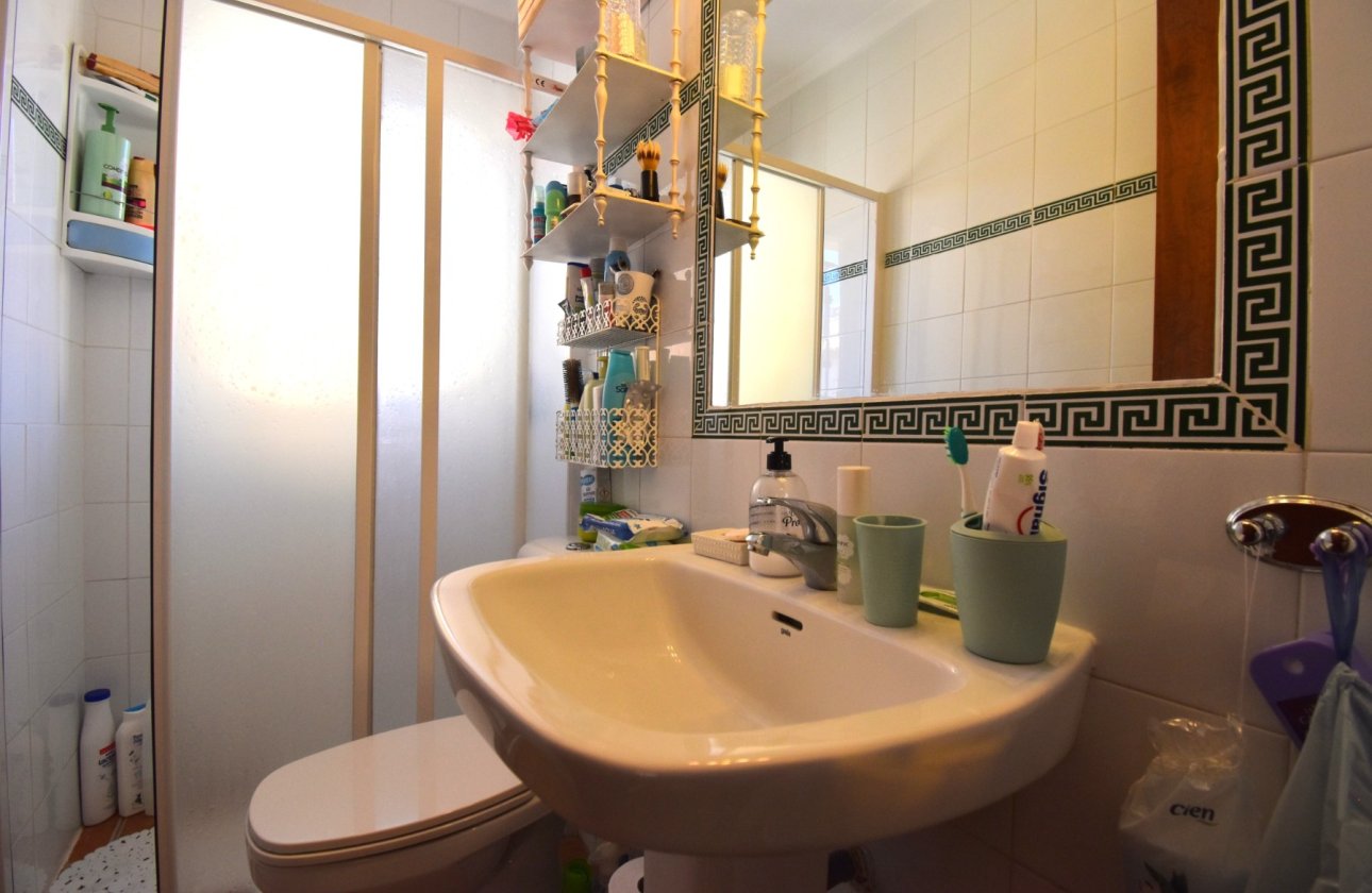 Resale - Villa / Semi detached - Orihuela Costa - La Zenia