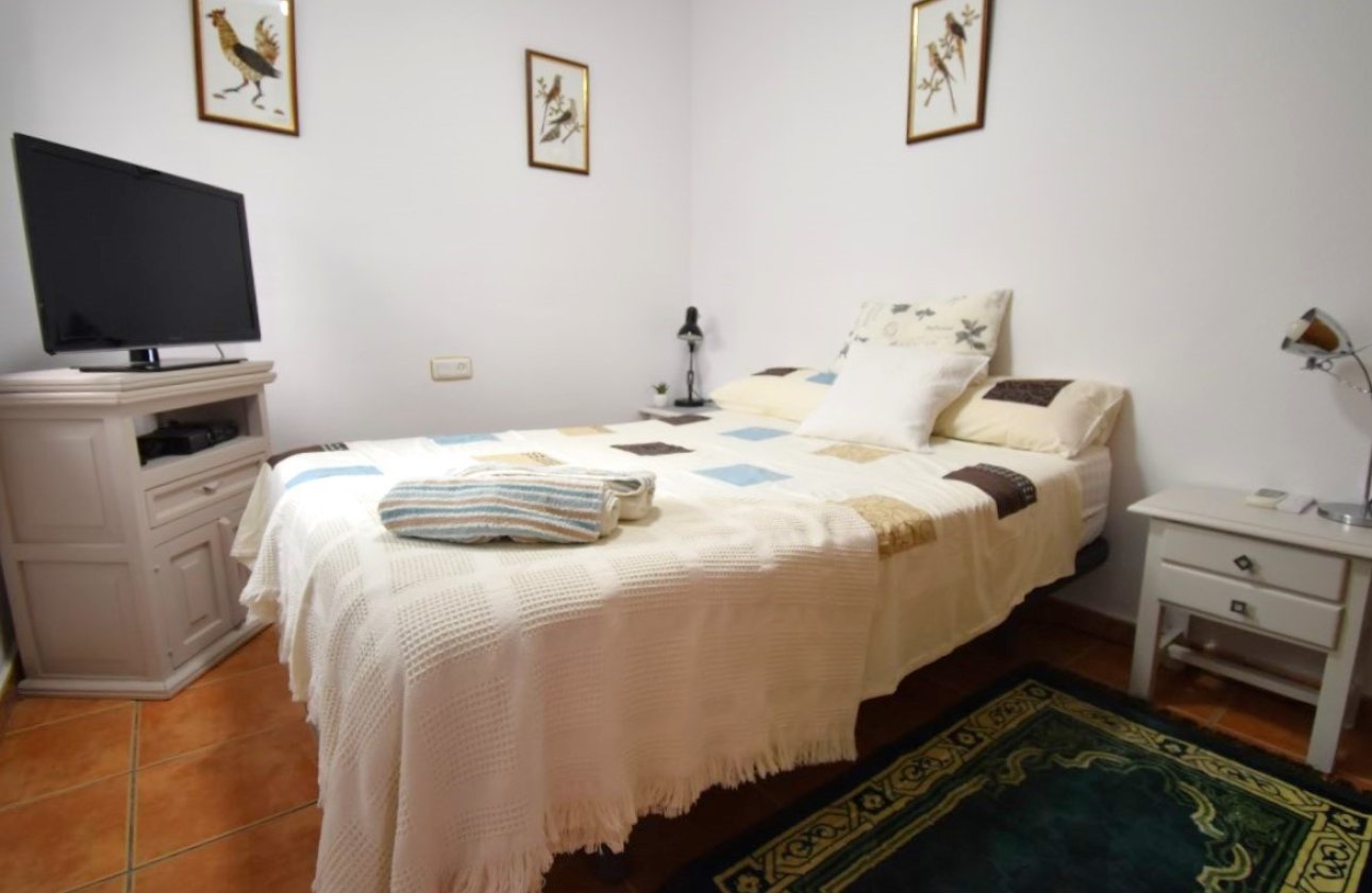 Resale - Villa / Semi detached - Orihuela Costa - La Zenia