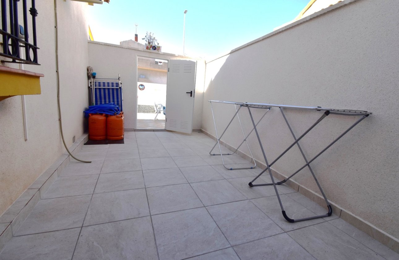 Resale - Villa / Semi detached - Orihuela Costa - La Zenia