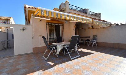 Resale - Villa / Semi detached - Orihuela Costa - La Zenia