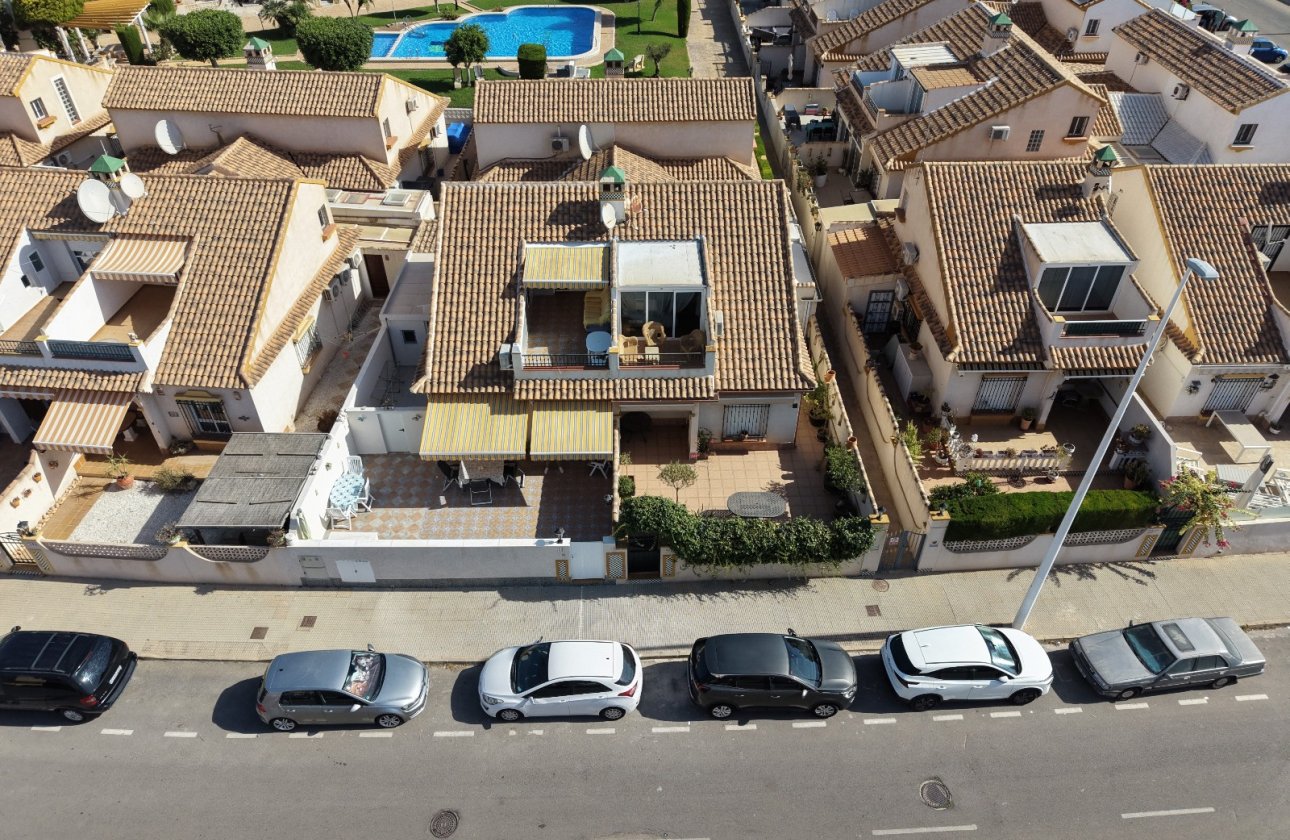 Resale - Villa / Semi detached - Orihuela Costa - La Zenia