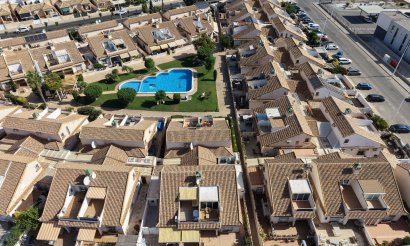 Resale - Villa / Semi detached - Orihuela Costa - La Zenia