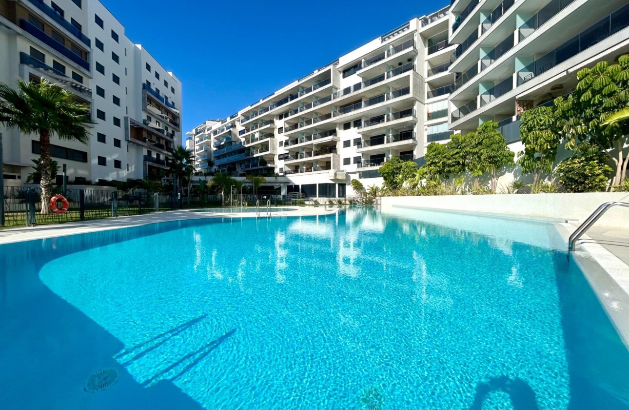 Resale - Apartment / flat - Dehesa de Campoamor - Campoamor