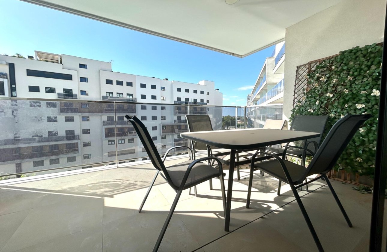 Resale - Apartment / flat - Dehesa de Campoamor - Campoamor