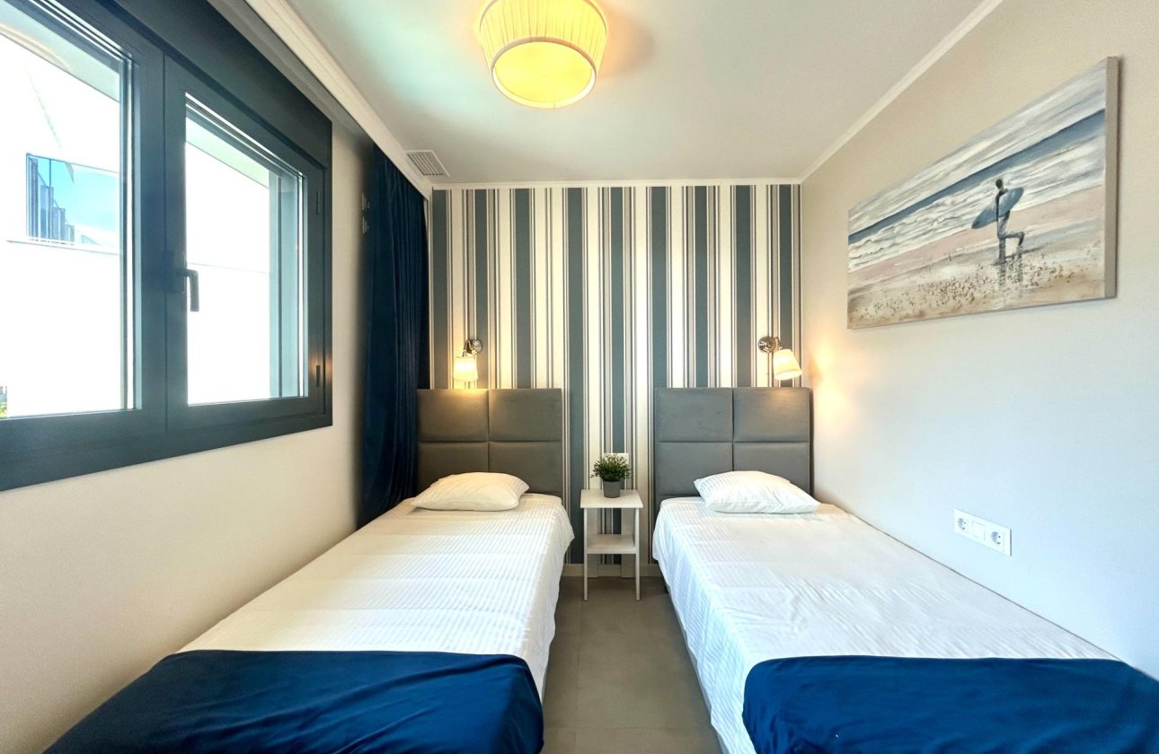 Resale - Apartment / flat - Dehesa de Campoamor - Campoamor