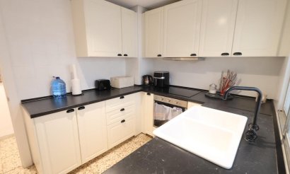Resale - Apartment / flat - Torrevieja - torrevieja
